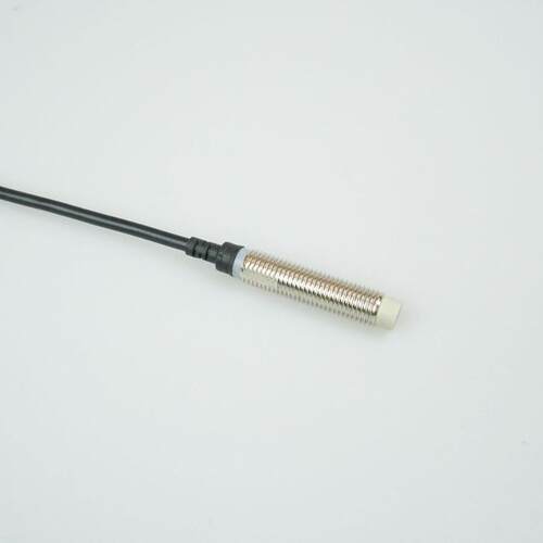 M8电感式接近开关埋入式M12 M18 M30 圆柱金属感应开关传感器