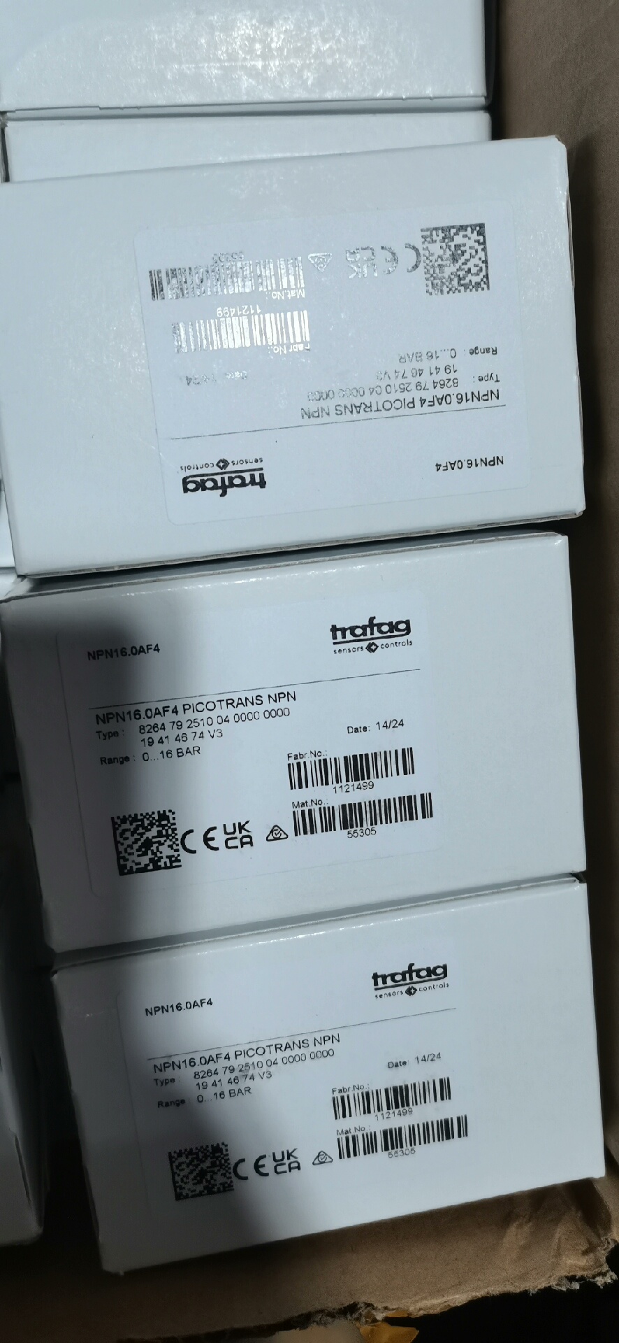 8264.79.2510  20个  压力传感器