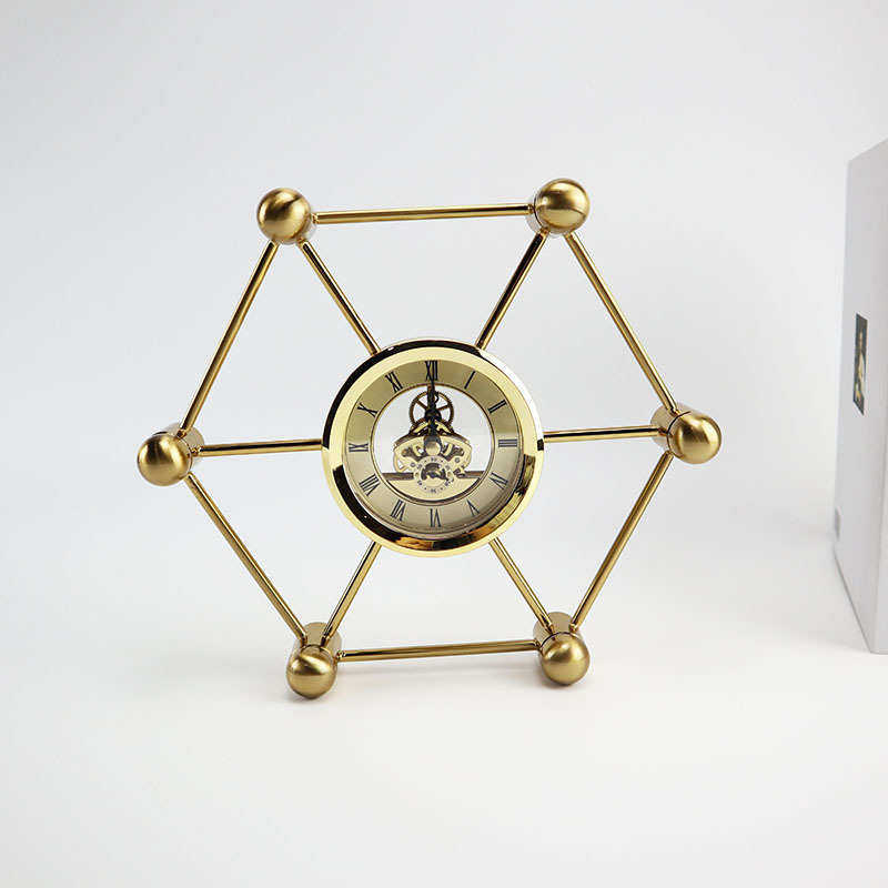欧式客厅工艺品钟表软电视柜座现代摆件金属装摆设简约创意个性
