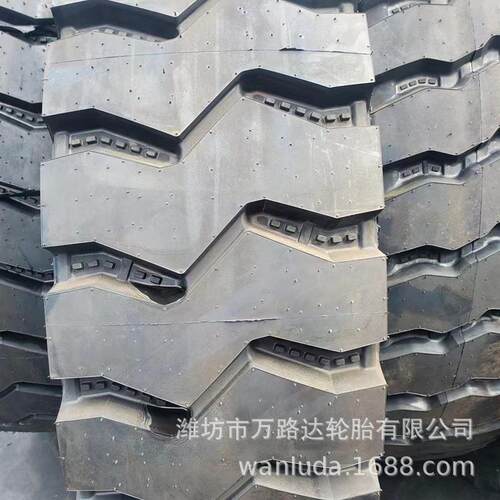 宽体车轮胎 1400R25矿山自卸车波浪花工程轮胎