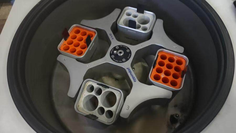 4月7日北京【京械4529】单位淘汰处置艾本德冷冻离心机一台网络拍卖公告