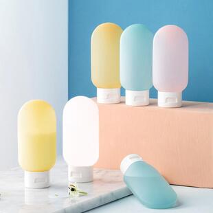Travel-sized bottle bag set for cosmetics, including shampoo