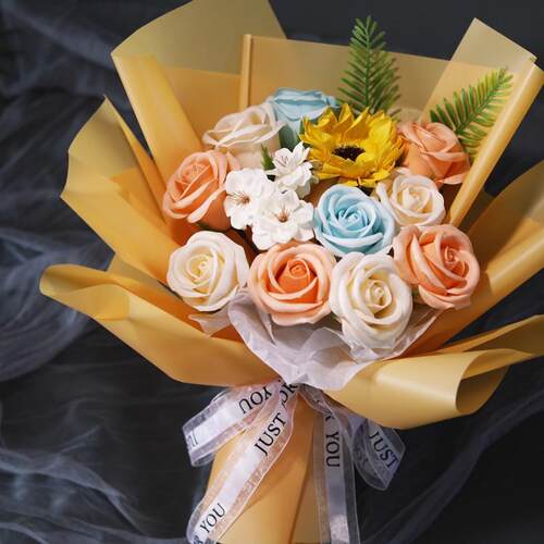 康乃馨花束花束妈妈老师餐桌花艺