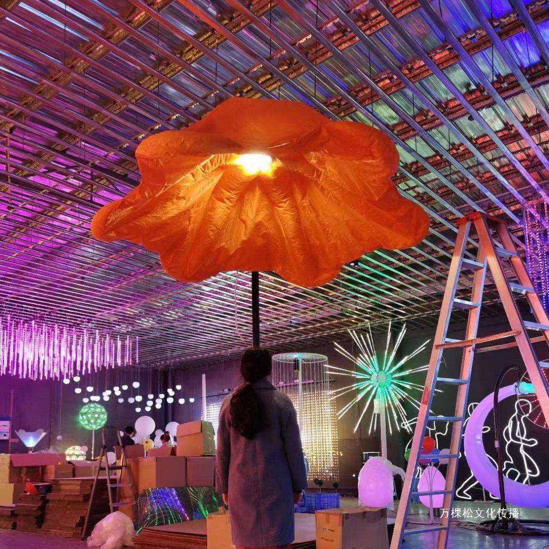 自动花灯网红花喇叭花花景观灯感应开合人体LED互动广场户外气模