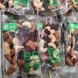 正宗森稞每日坚果混合水果坚果学生办公休闲 解馋追剧零食