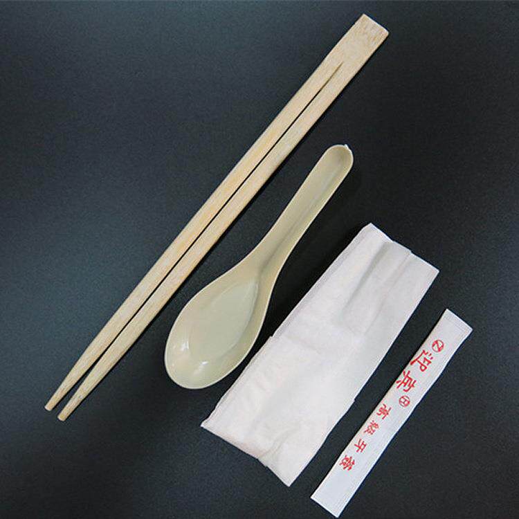 新款直销一次性餐具四合一 快餐具4件套 筷子更勺牙签纸巾 900包