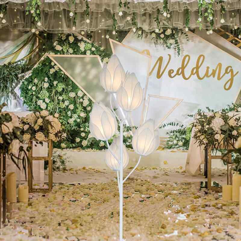 新款婚庆铁艺发光铃兰花蕾路引灯光装饰婚礼场景布置舞台摆件道具