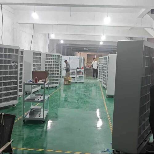 苏州小批可定制自动售械机无人贩卖机自动售货柜厂家