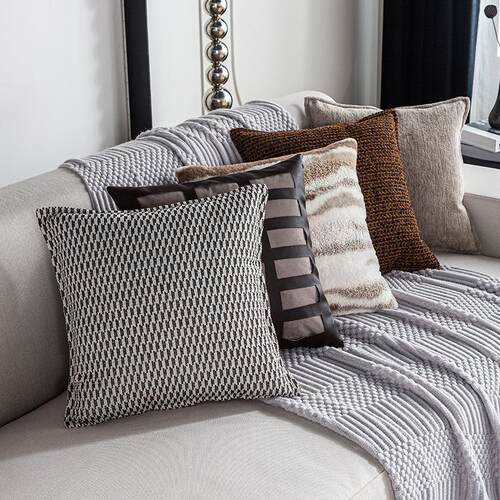 现代简约高级感抱枕酒店样板间卧室床头靠枕美拉德咖色靠垫抱枕套