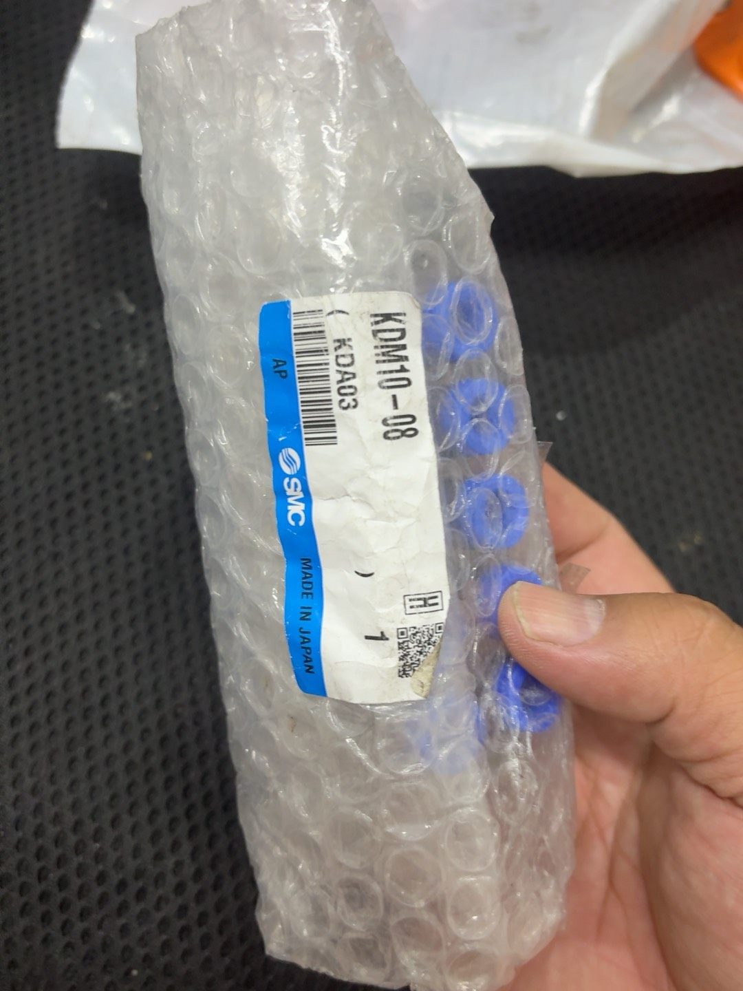 SMC方形多管对接式接头，KDM10-08，单价240， 全