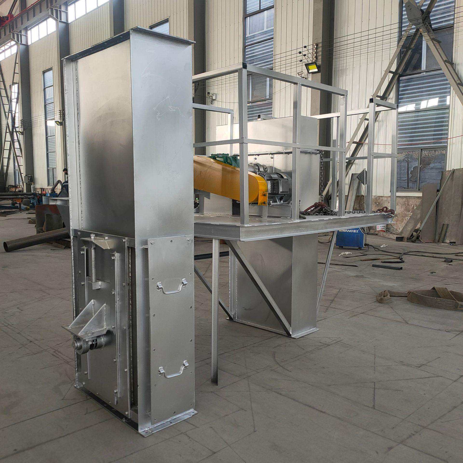 不锈钢斗式提升机th160沙子水泥物料输送机垂直往复式提升机矿用