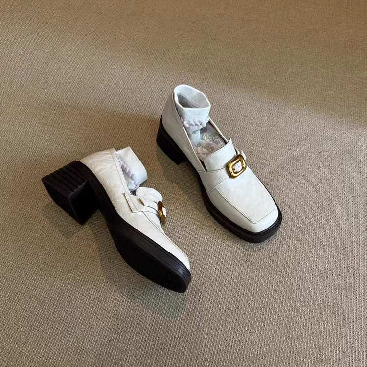 羊皮版~2024复古白色乐福鞋女英伦风一脚蹬小皮鞋金属扣粗跟单鞋
