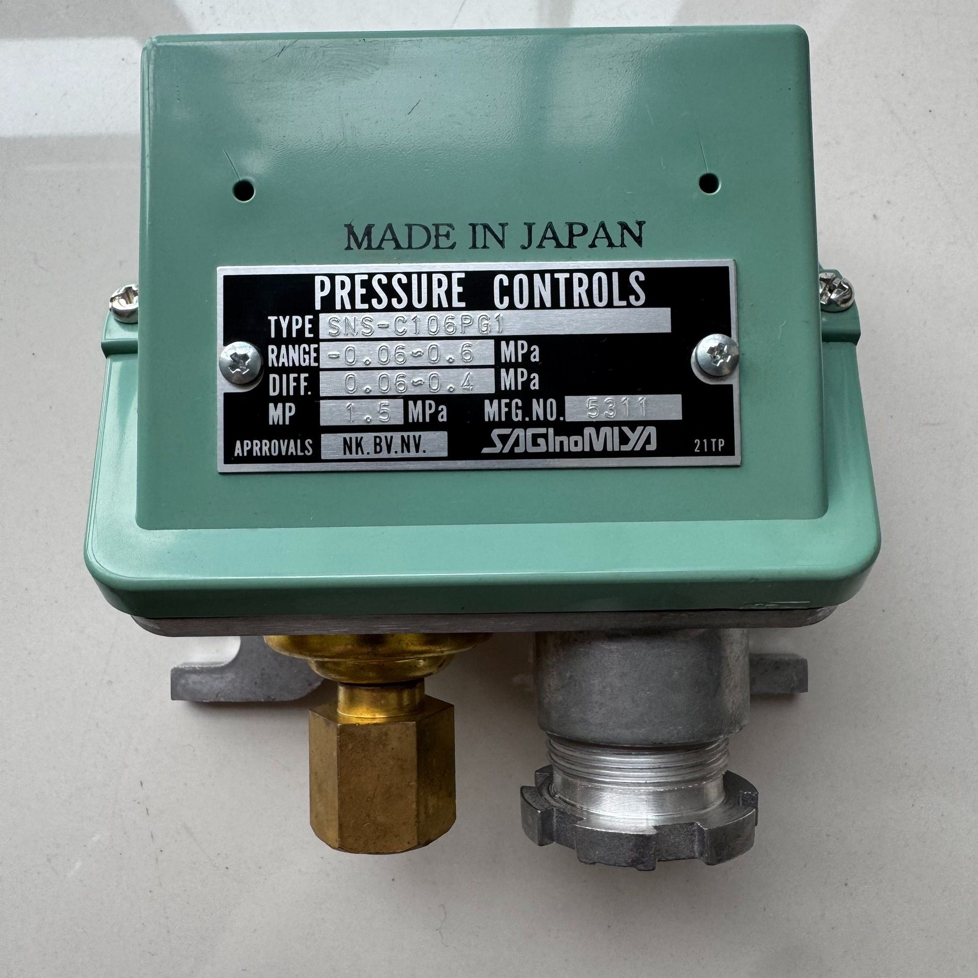 日本鹭宫SNS-C106PG1  0.6-6bar 全新无包