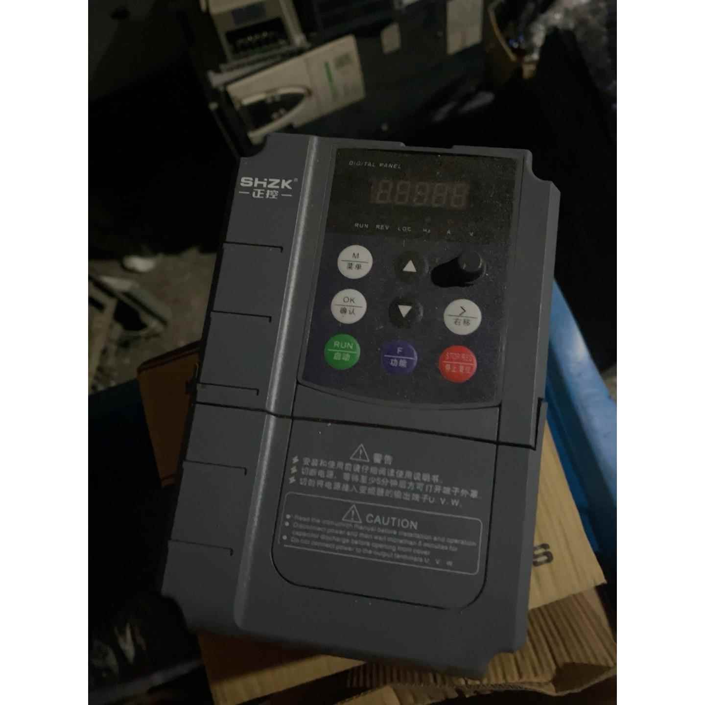 标价是空箱-全新正控变频器ZK880N-0.75KWG/1.5KWP-3议价