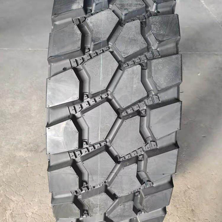 越野车轮胎型号适合于所有地形标准断面305 335/80R2018