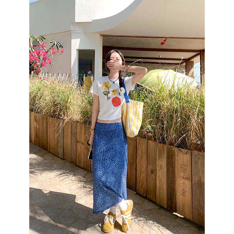 曾小咸 蓝色碎花半身裙女夏季气质半裙后开 叉包臀长裙子2025新款