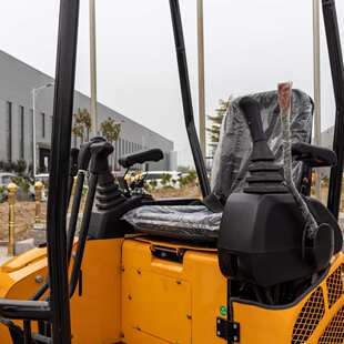 HT18迷你挖掘机 1800kg农用果园农场挖机 出口土耳其液压先导挖机