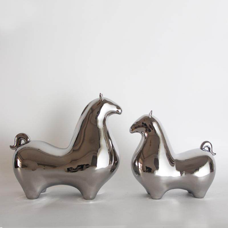 陶瓷镀银《唐马》陶瓷马摆件客厅酒柜办公室桌面装饰工艺品礼品