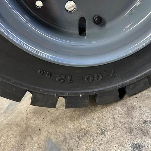 2吨5吨叉车轮胎轮毂总成轮胎充气6.00-9 7.00-12 3.00-15实心轮胎