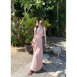 外卖到了粉色际遇吊带连衣裙，蛋糕裙夏季显瘦长裙海边度假风