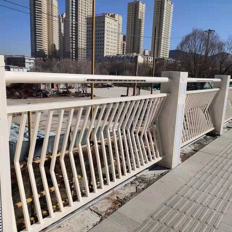 新款直销防撞不锈钢景观河道梁钢立柱复合管带灯箱大桥栏杆铝合金