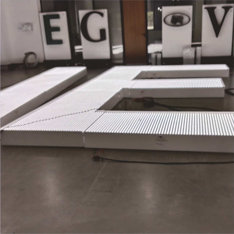 百米大厦玻璃幕墙发光字酒店不锈钢户外logo广告牌定做楼顶冲孔字