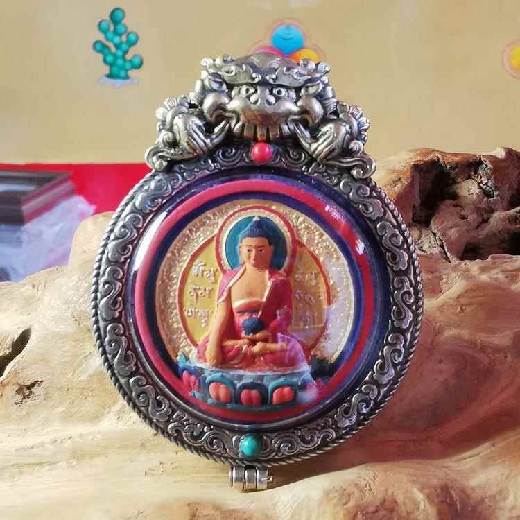 西藏矿物质彩绘擦擦佛像嘎乌盒吊坠本命佛释迦摩尼随身小唐卡挂件