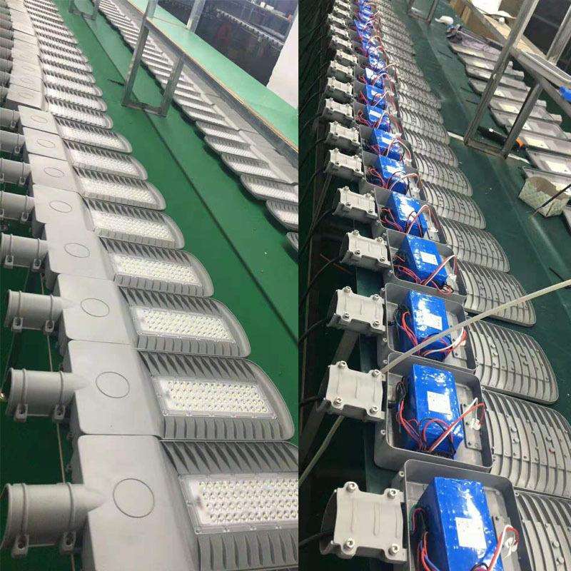 新款LED太阳能智能感应庭院灯充电多功能遥控户外农村围墙照明灯