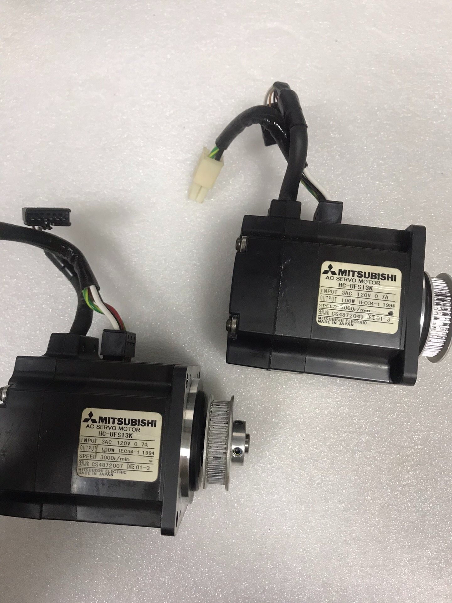 三菱伺服电机HC-UFS13K 100w