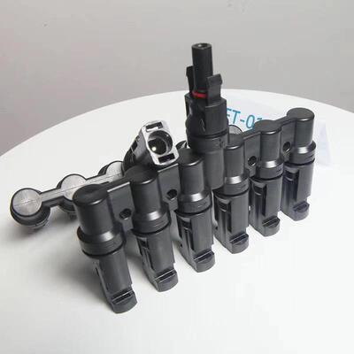 供应1000V 1500V 50A 太阳能电缆汇流连接器 兼容匹配C4 EVO2