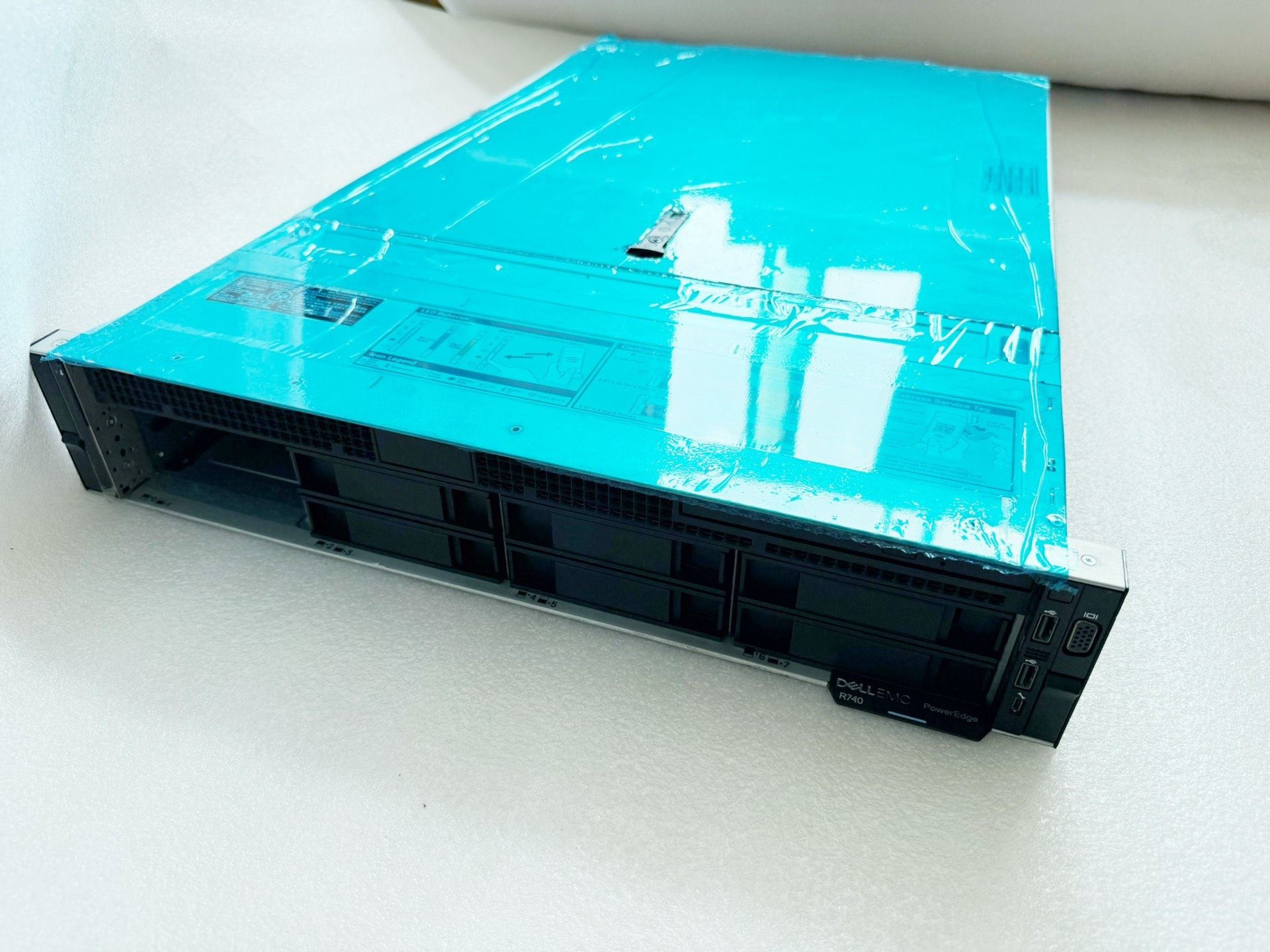 戴尔R740 3.5寸8盘机架式服务器/准系统/H330阵列