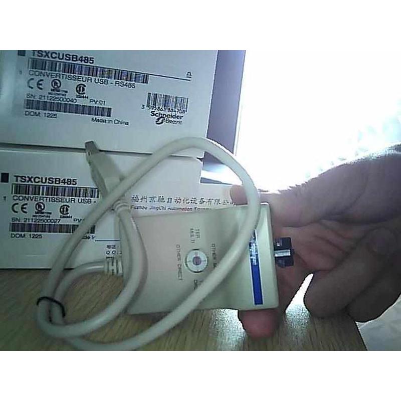 拍前议价：现货原装施耐德编程线缆TSXPCX1031-C升级TSXCUSB485 T