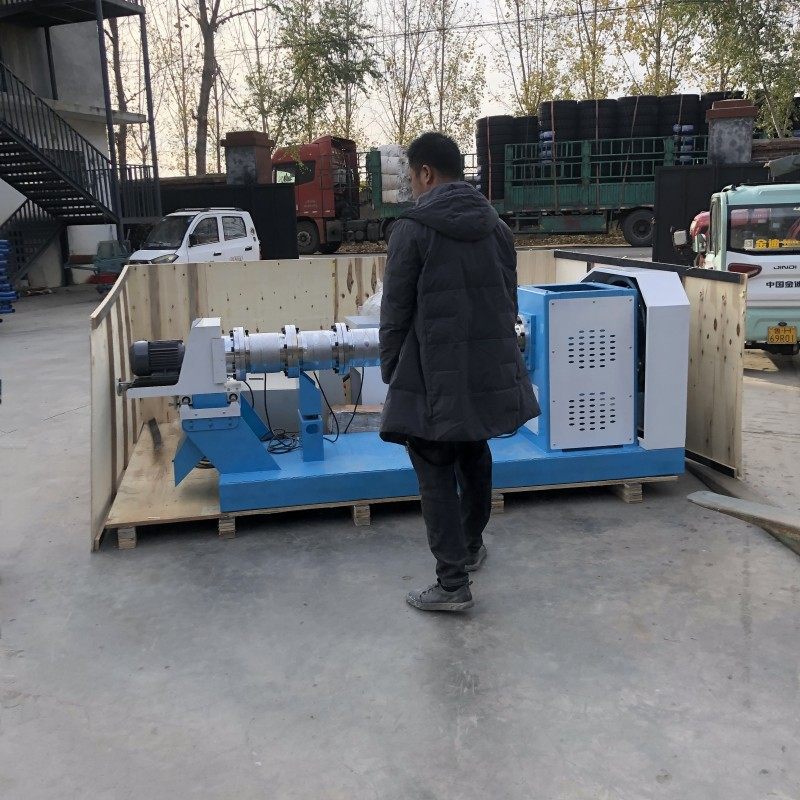 厂供应自制狗粮机设备 鸡鸭牛羊畜牧养殖饲料膨化机 饲料生产线,农机/农具/农膜,耕种机械/微耕机/开沟机,淘宝优惠券,粉丝福利购,淘宝优惠卷