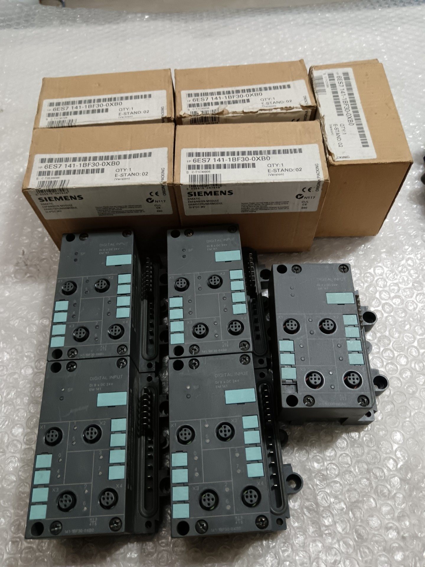 西门子6ES7 141-1BF30-0XB0库存全新带包装5