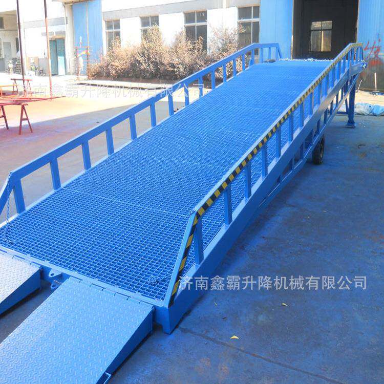 现货销售电动液压登车桥集装箱卸货平台移动式登车桥
