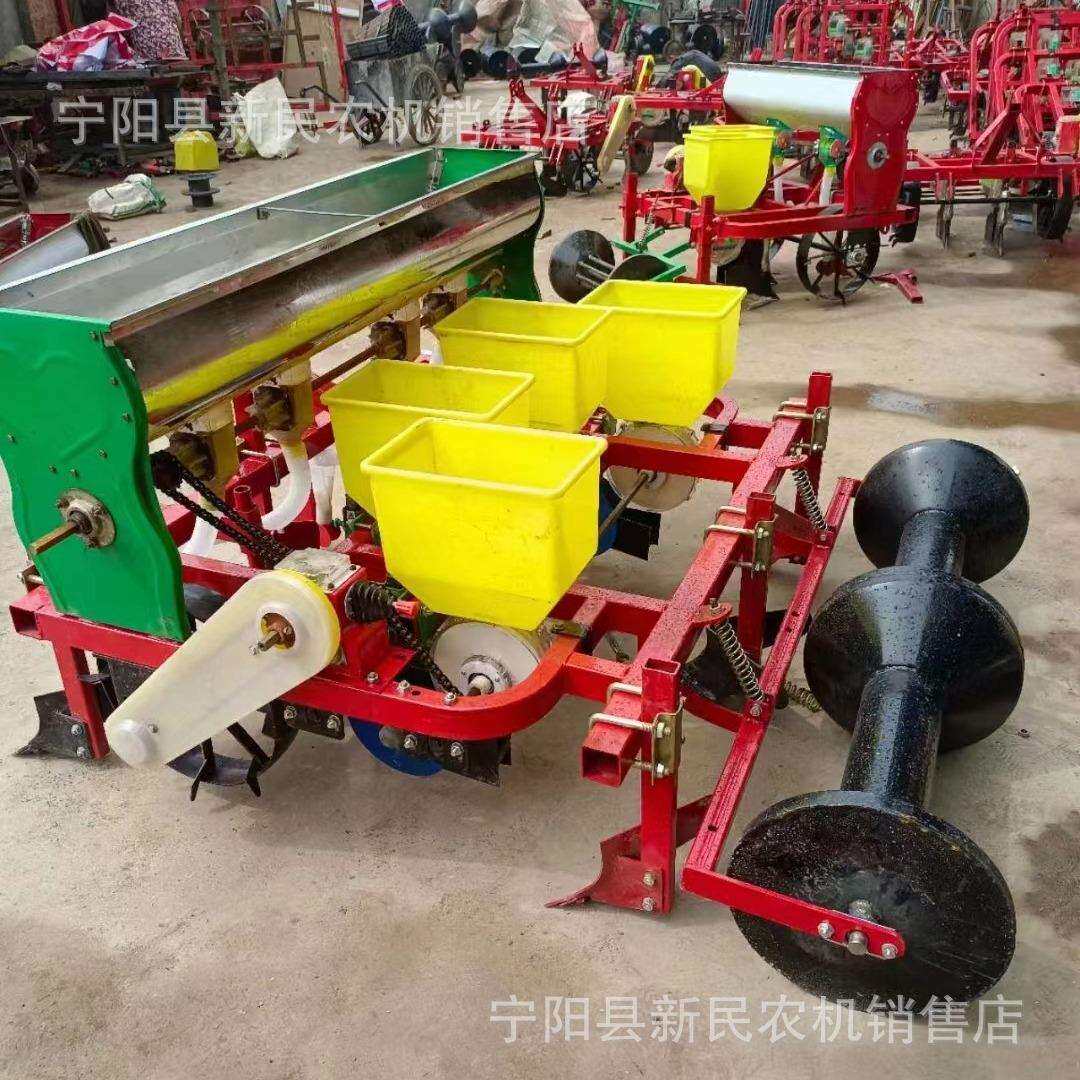 安徽蚌埠地区用花生播种机起垄施肥一体机2行4行种花生的机器