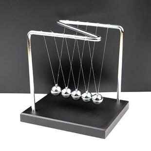 金属牛顿摆件撞球碰碰球桌面装饰品摆设轻奢家装办公桌面摆