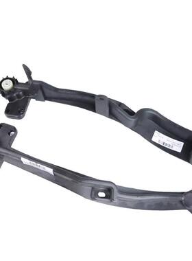 标志508雪铁龙C5发动机下护板支架水箱下护板支架7013HK7013HL