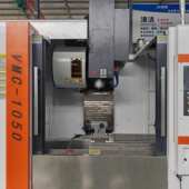 骏海厂家供应VMC1050立式 加工中心数控铣床 三轴线轨滚珠丝杆可选