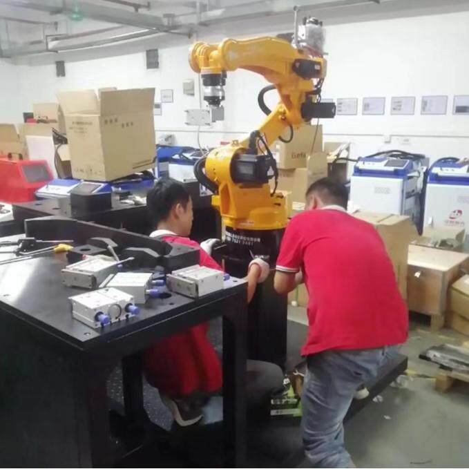 激光视觉焊缝跟踪系统机械手机器人激光焊接机无人操作自动焊接