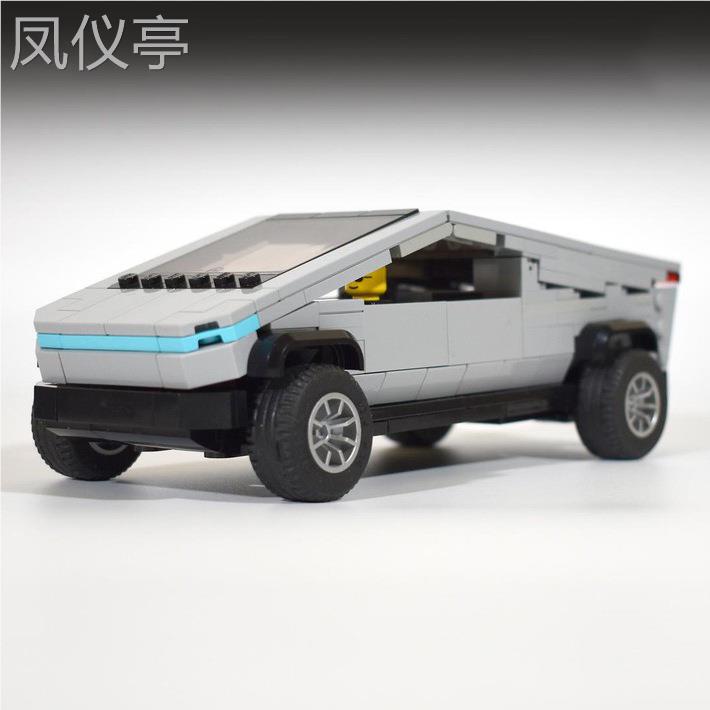 跨境MOC积木34830-赛博卡车汽车模型8格车系列兼容小颗粒套装