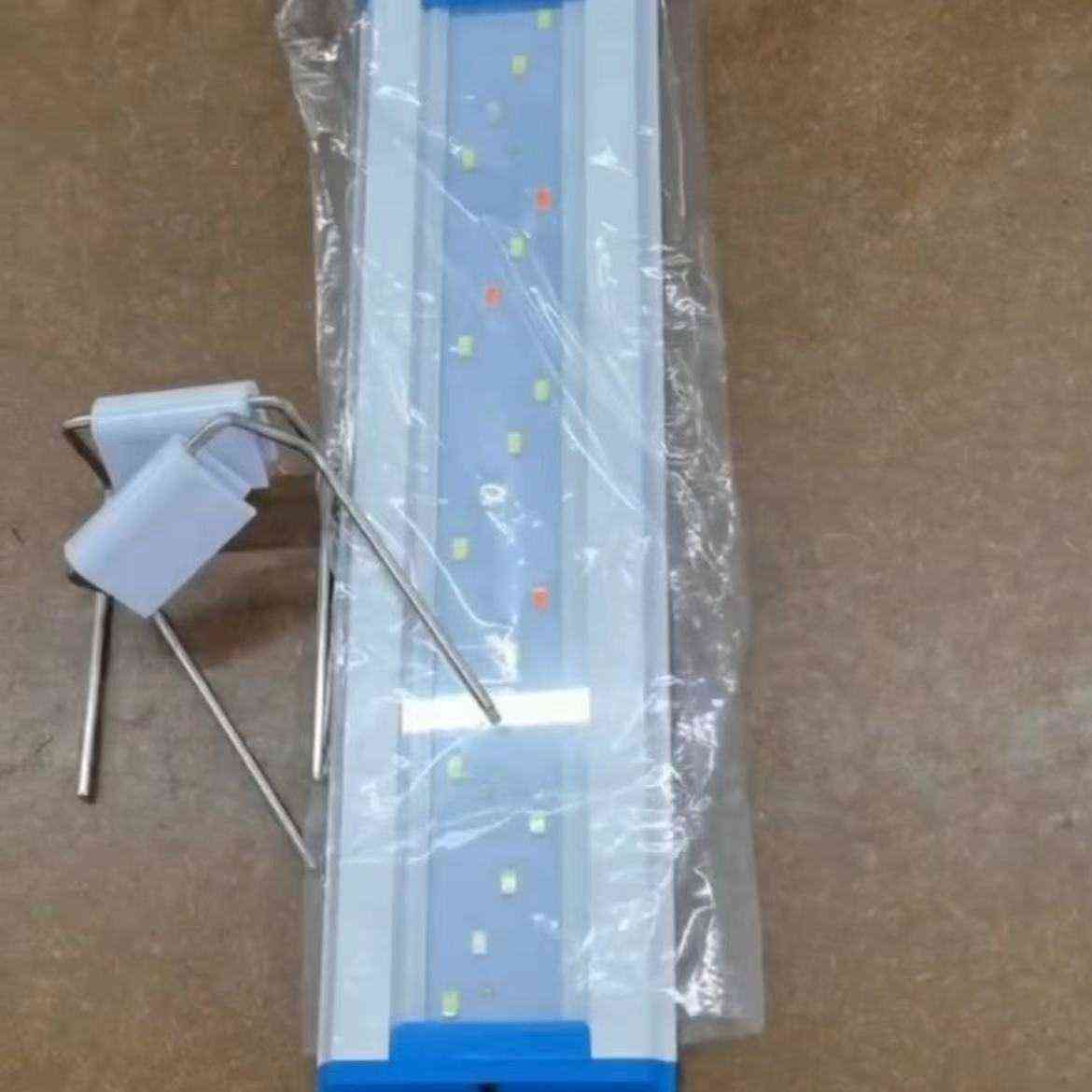 水草灯全光谱LED鱼缸灯水族箱照明灯 造景灯增色增艳高亮支架灯