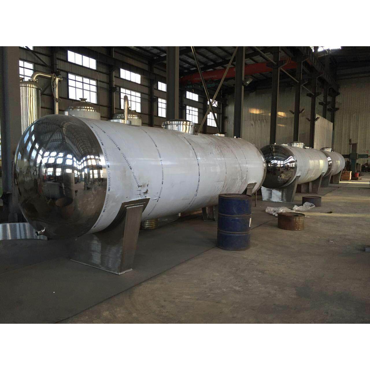 不锈钢储罐卧式304厂家直销保温30吨不锈钢容器定做色拉油储罐