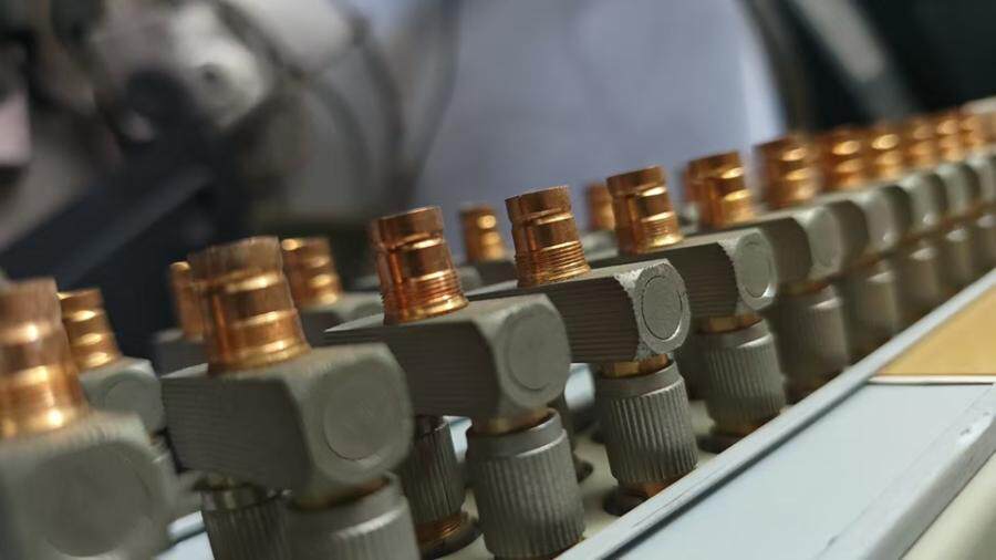 4月15日大兴区【京械5198】镀金排架一件网络拍卖公告