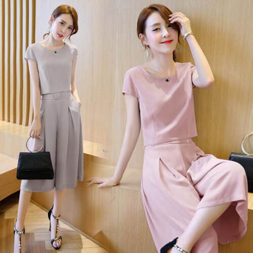 Two piece set of seven inch wide leg pants for women