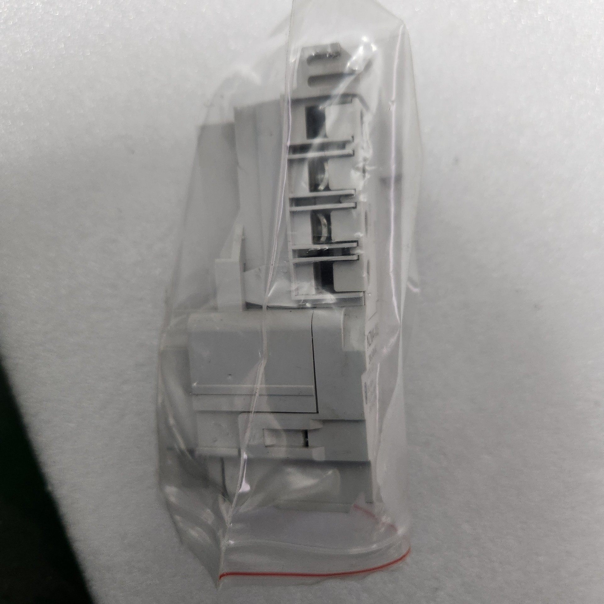 金钟穆勒 断路器失压线圈NZM4-XU208-240V