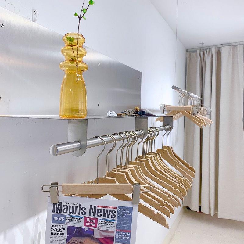 不锈钢展示架男女服装店装货拉丝简约陈列隔板店铺侧挂上墙挂衣杆