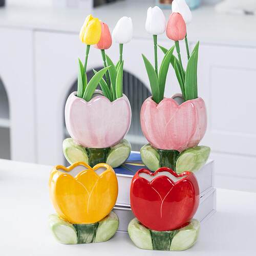 可爱郁金香花朵陶瓷花瓶摆件客厅插花餐桌面花艺装饰化妆笔收纳桶