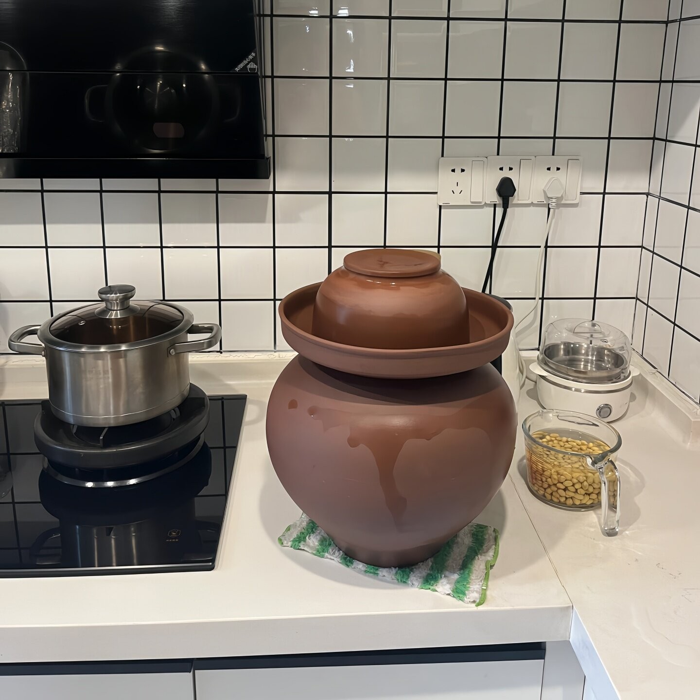 泡菜坛子土陶家用无釉腌咸菜泡豇豆罐子缸老式陶瓷酸菜密封土瓦罐