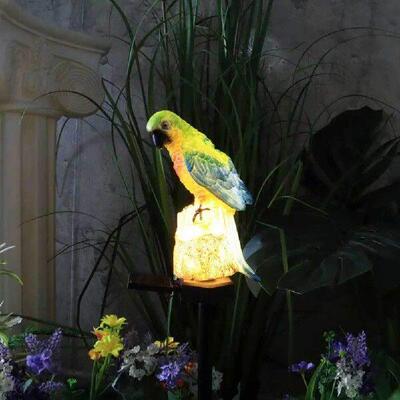 Solar Parrot Lamp 600MAH Outdoor Garden Lamp Resin Lawn
